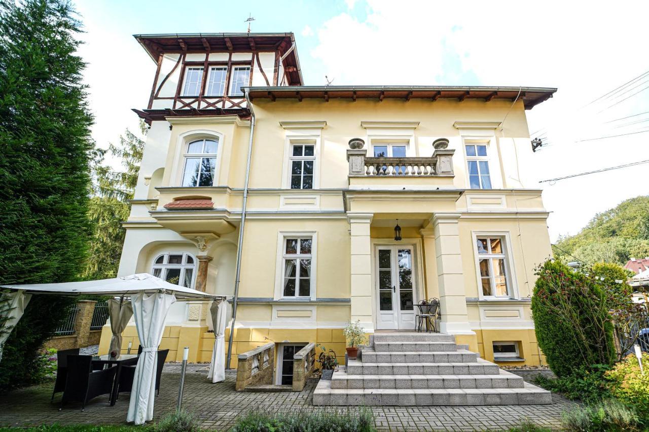 Spa Apartments Theresia Dubi  Экстерьер фото